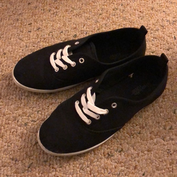 charlotte russe athletic shoes